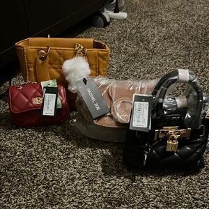 Bundle of four purses, small purses, all an extremely good condition
